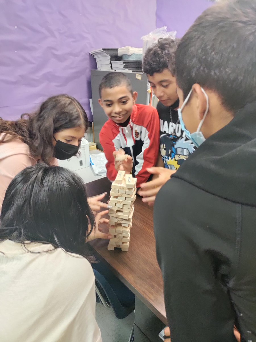 GrahamParkMS's tweet photo. 6th Grade Field Day today! #GPYOUKNOW https://t.co/9LcQBlOMYm