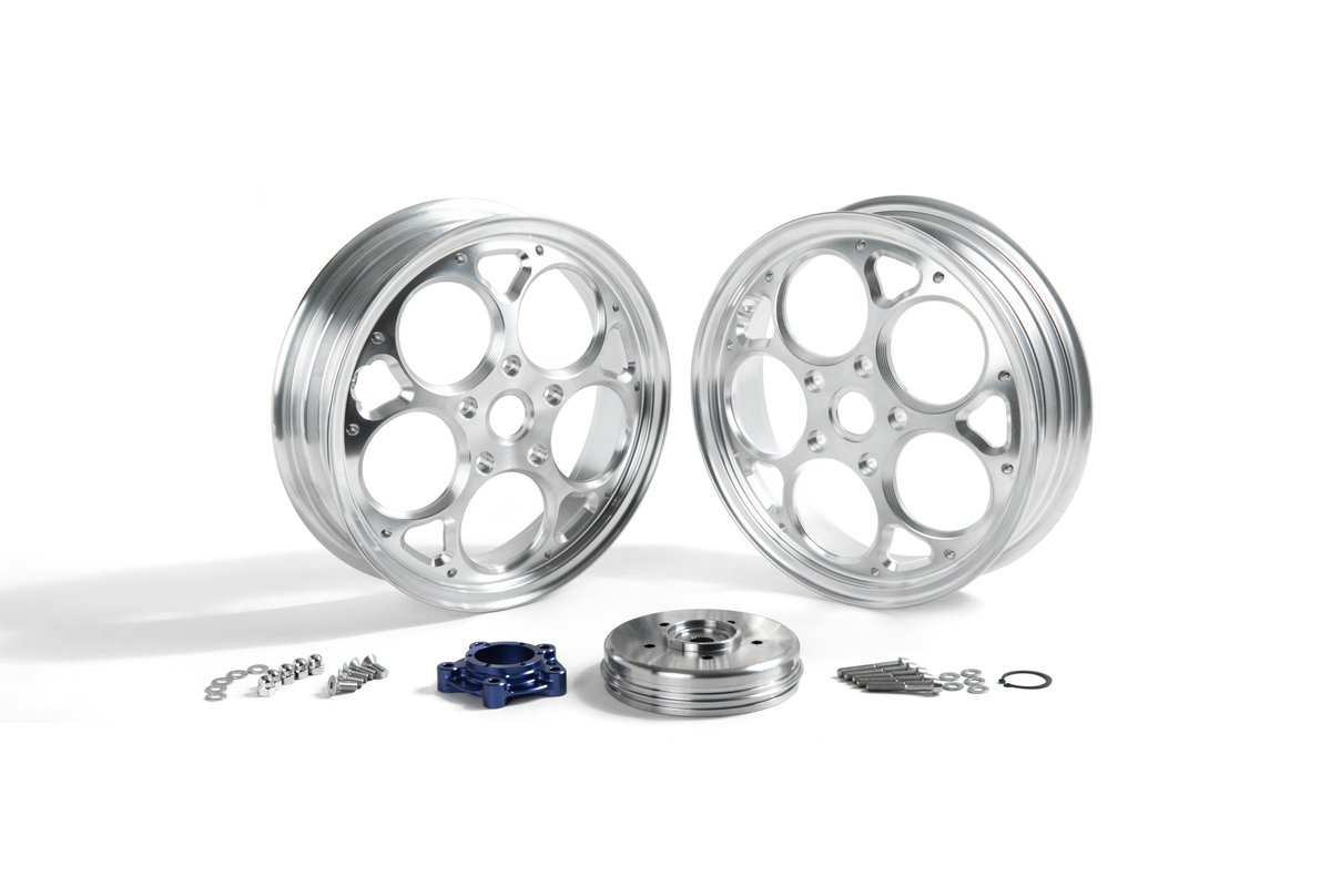 DorisTarazon's tweet photo. forged wheel for vespa scooter ! GTS/SPRINT are both available 
1. Material: Aluminum alloy AL6061-T6
2. proceed : Forged 
3. CNC proceeding 
4. Anodized color
For more info, pls contact doris : doris@tarazon.com 
cell/ whatsapp/wechat:+8618352532080 https://t.co/bYACMKmmaw