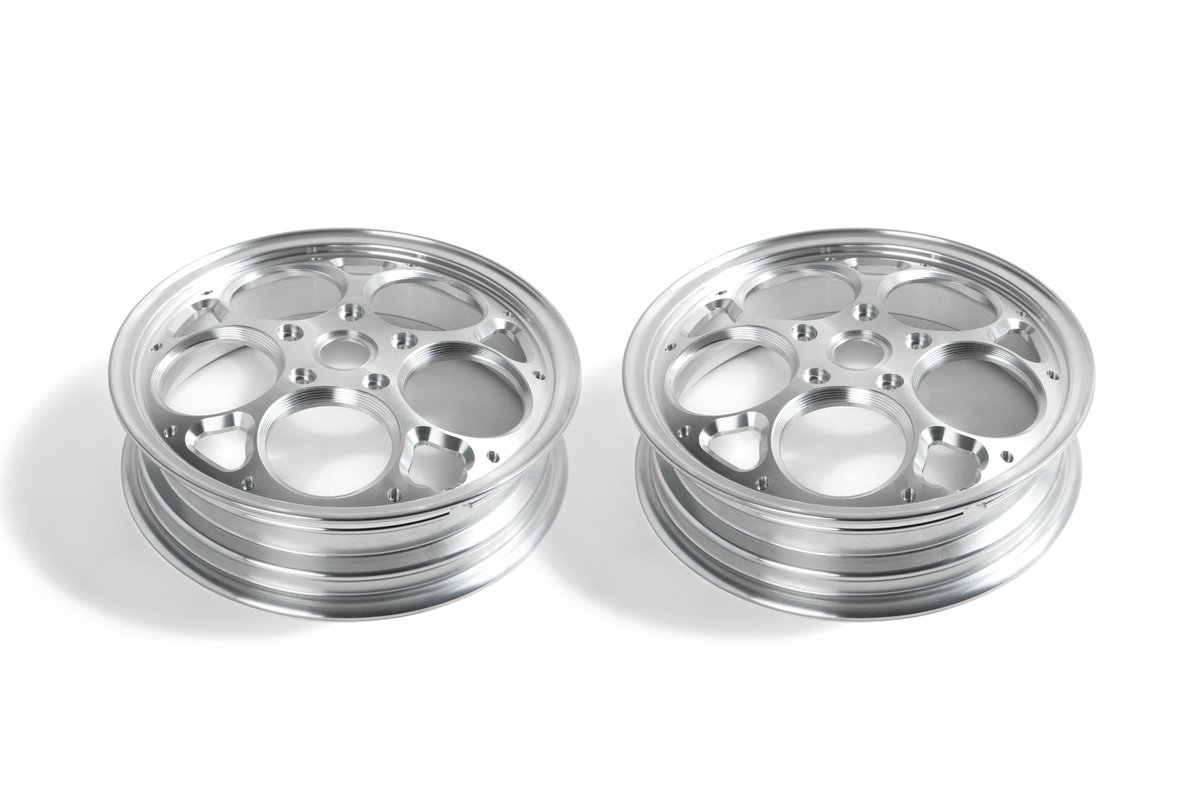 DorisTarazon's tweet photo. forged wheel for vespa scooter ! GTS/SPRINT are both available 
1. Material: Aluminum alloy AL6061-T6
2. proceed : Forged 
3. CNC proceeding 
4. Anodized color
For more info, pls contact doris : doris@tarazon.com 
cell/ whatsapp/wechat:+8618352532080 https://t.co/bYACMKmmaw