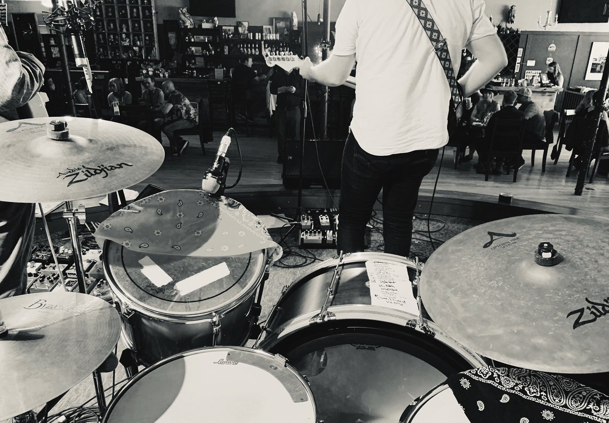 StarpainterBand's tweet photo. Mick’s-eye-view setting up for our show with @ElliottBROOD last night. Holy smokes what a fun show—Elliott BROOD absolutely rip. Big thanks to @owlacoustic and @ElliottBROOD for having us along last night. ❤️
#livemusic #folkrock #elliottbrood #lethbridge #yql #owlacousticlounge https://t.co/vvLjViQHVK