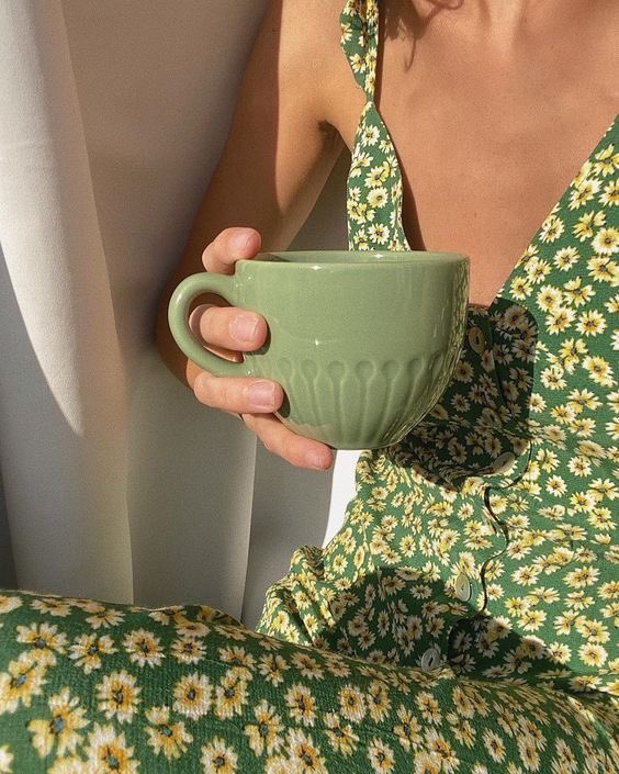 Thread aesthetic tweet media