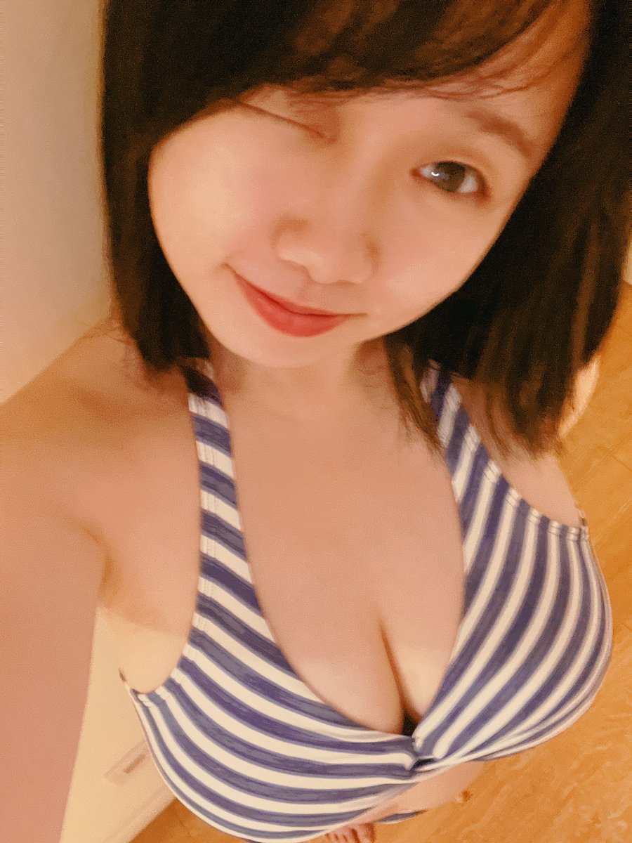 BerniceTang1's tweet photo. new bikini love👙
好想到海里试试吖🏖️
#等到疫情结束的那一天# https://t.co/totzu2HglP