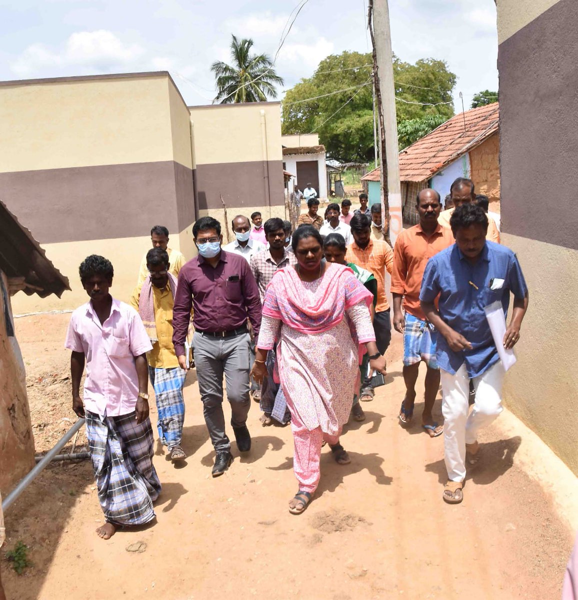 DD_IAS's tweet photo. A memorable 1 year in Dharmapuri. I thank the entire officers and staff for making this tenure a satisfying period. The place and the people here are exemplary and Dharmapuri will always remain a special place in my heart.  
Bye bye Dharmapuri. 👋 https://t.co/EWcmQHi6Vi