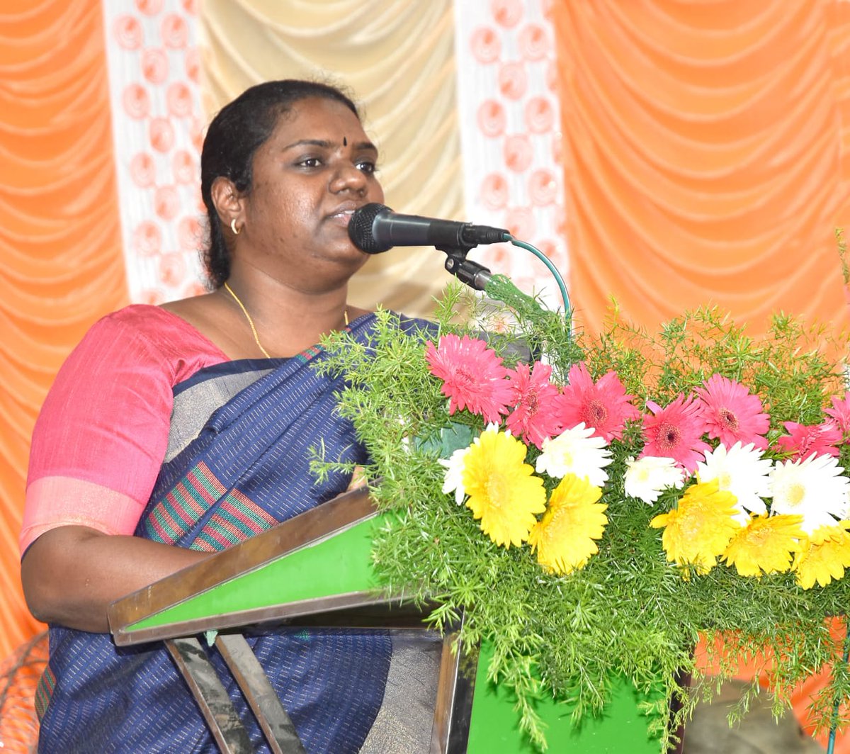 DD_IAS's tweet photo. A memorable 1 year in Dharmapuri. I thank the entire officers and staff for making this tenure a satisfying period. The place and the people here are exemplary and Dharmapuri will always remain a special place in my heart.  
Bye bye Dharmapuri. 👋 https://t.co/EWcmQHi6Vi