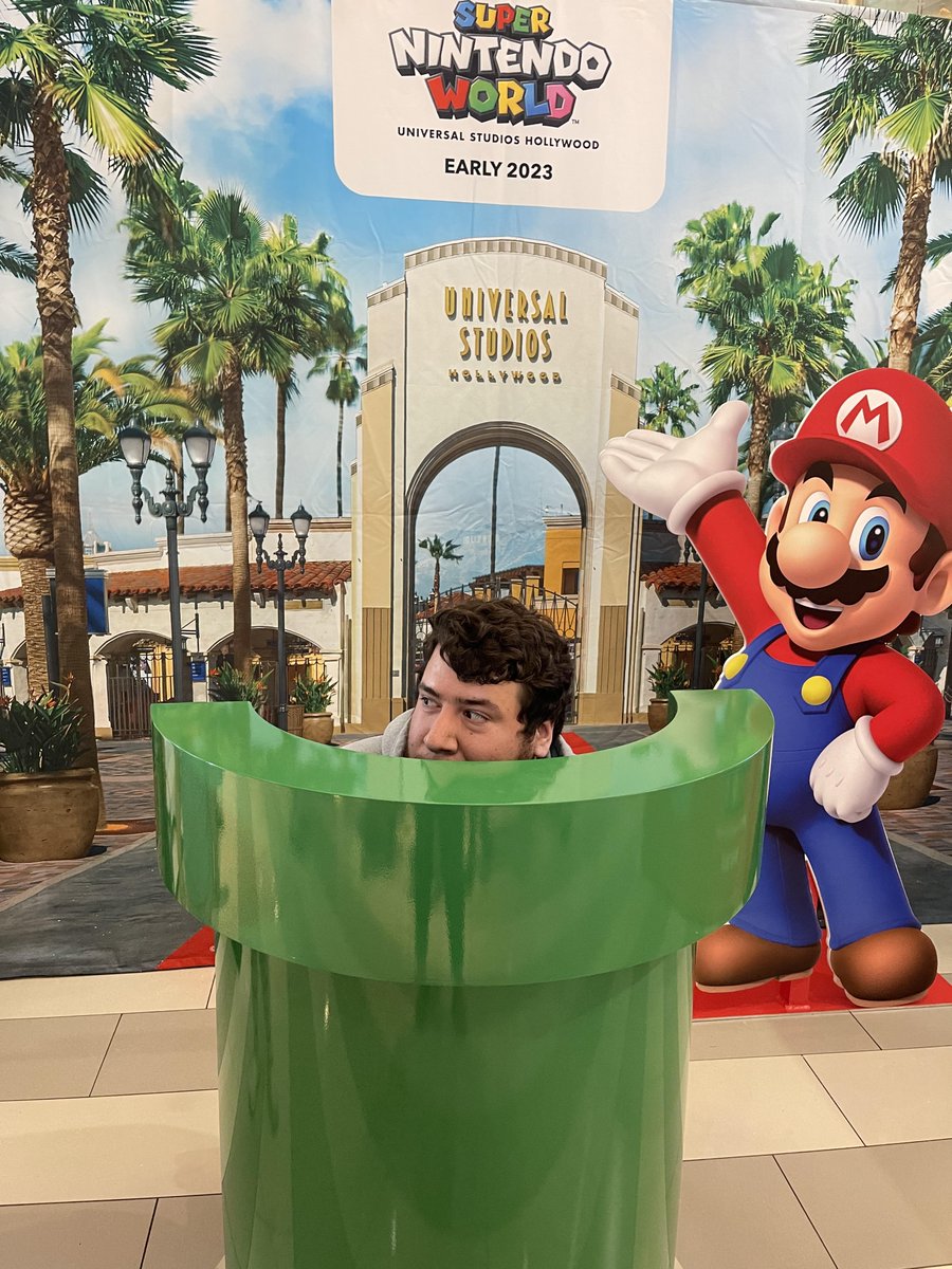 Had the amazing opportunity to meet up with a couple of my moderators and community fam last week/over the weekend.

Had to drag them to the Mall of America. ;) We were lucky enough to be able to do the Nintendo Road Trip event! 

Glad I can call these awesome folks family! 😊🥰