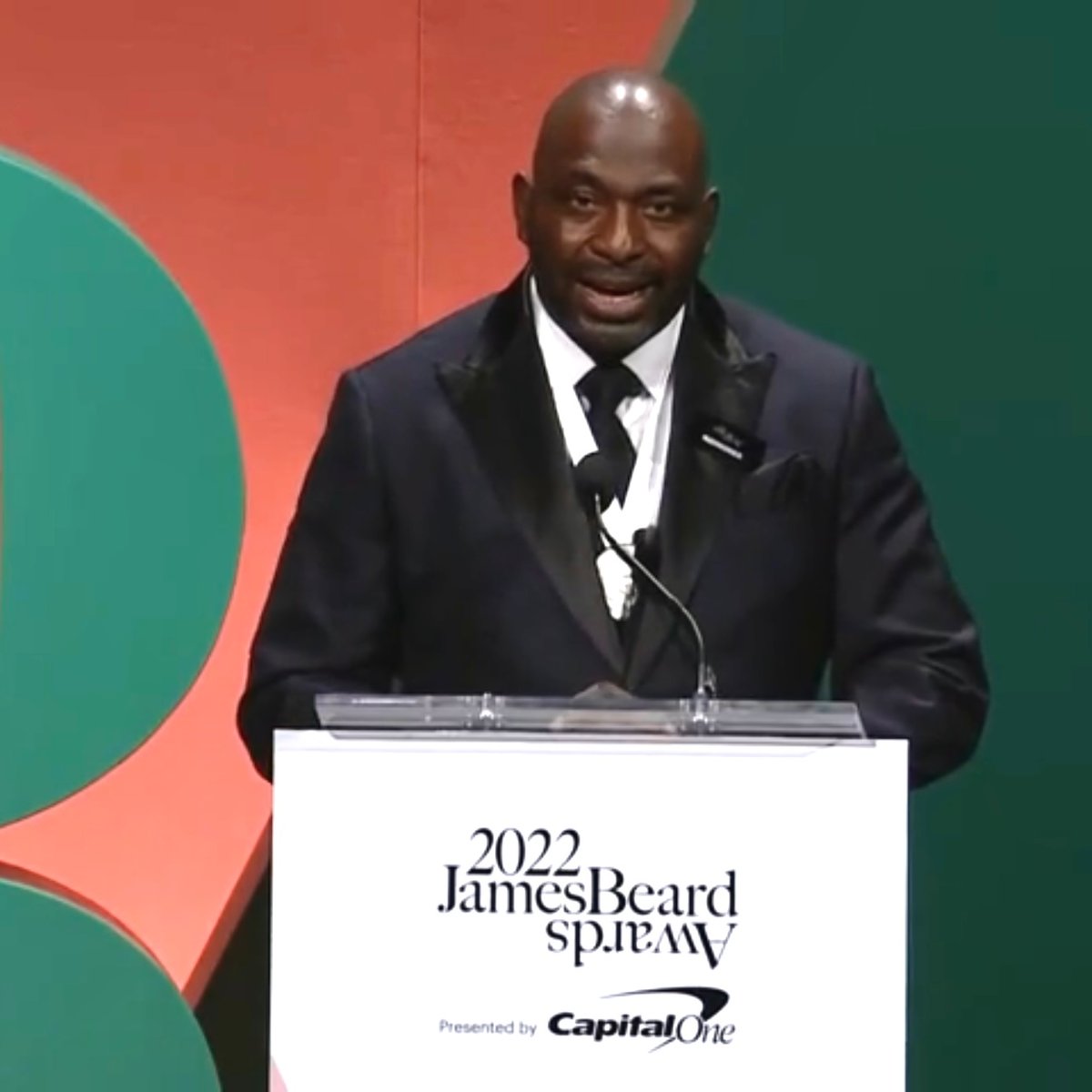 53rd St. Hyde Park tweet media