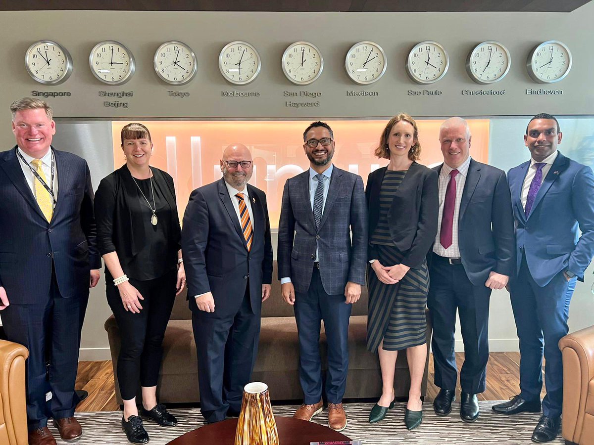 A_Sinodinos's tweet image. A great day in fine San Diego, joining @Austrade &amp;amp; Consul-General Saulo in reflecting on @illumina's dazzling work with @UniMelb Genomics Hub, &amp;amp; then on to the @CaribouBio Biosciences Investor Meeting to promote 🇦🇺's clinical research &amp;amp; cell therapy manufacturing prowess #BIO22