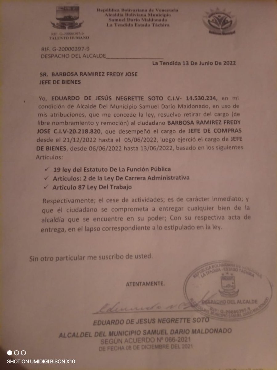 ocastrotachira's tweet photo. Este #13Jun Eduardo Negrete, alcalde AD de Samuel D. Maldonado en #Tachira y luego de las "elecciones internas", despide con satrapía a los compañeros Fredy Barbosa y Yanitza Montilla por apoyar el MOVIMIENTO CAP, persiguiendo el disenso en AD en plan hegemónico a #CartaBlanca https://t.co/H2oW1tOhTy