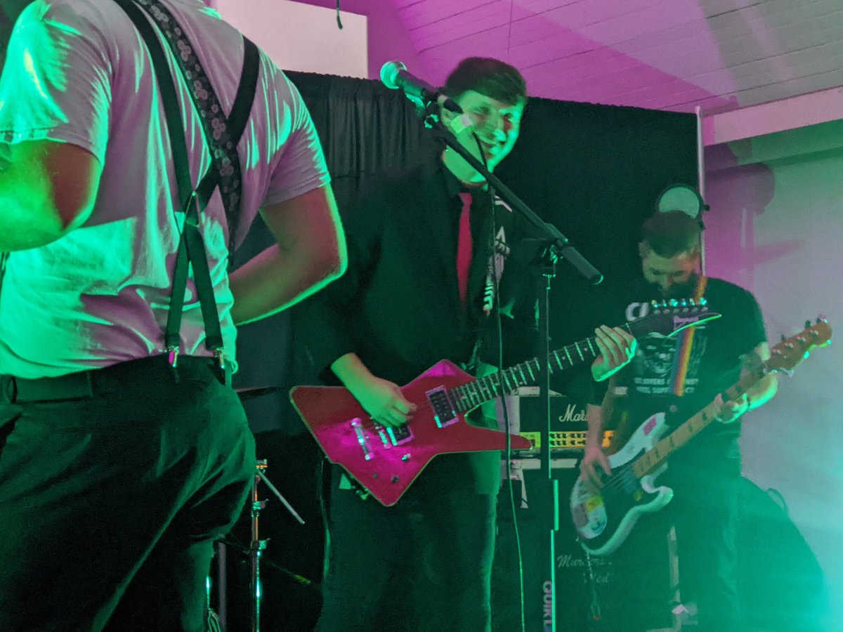 pfpsucks's tweet photo. Pics from our final show!
#poppunk #punkrockprom #punkshow #thesanctuary #montgomery #alabama https://t.co/ISdfEXQHOK