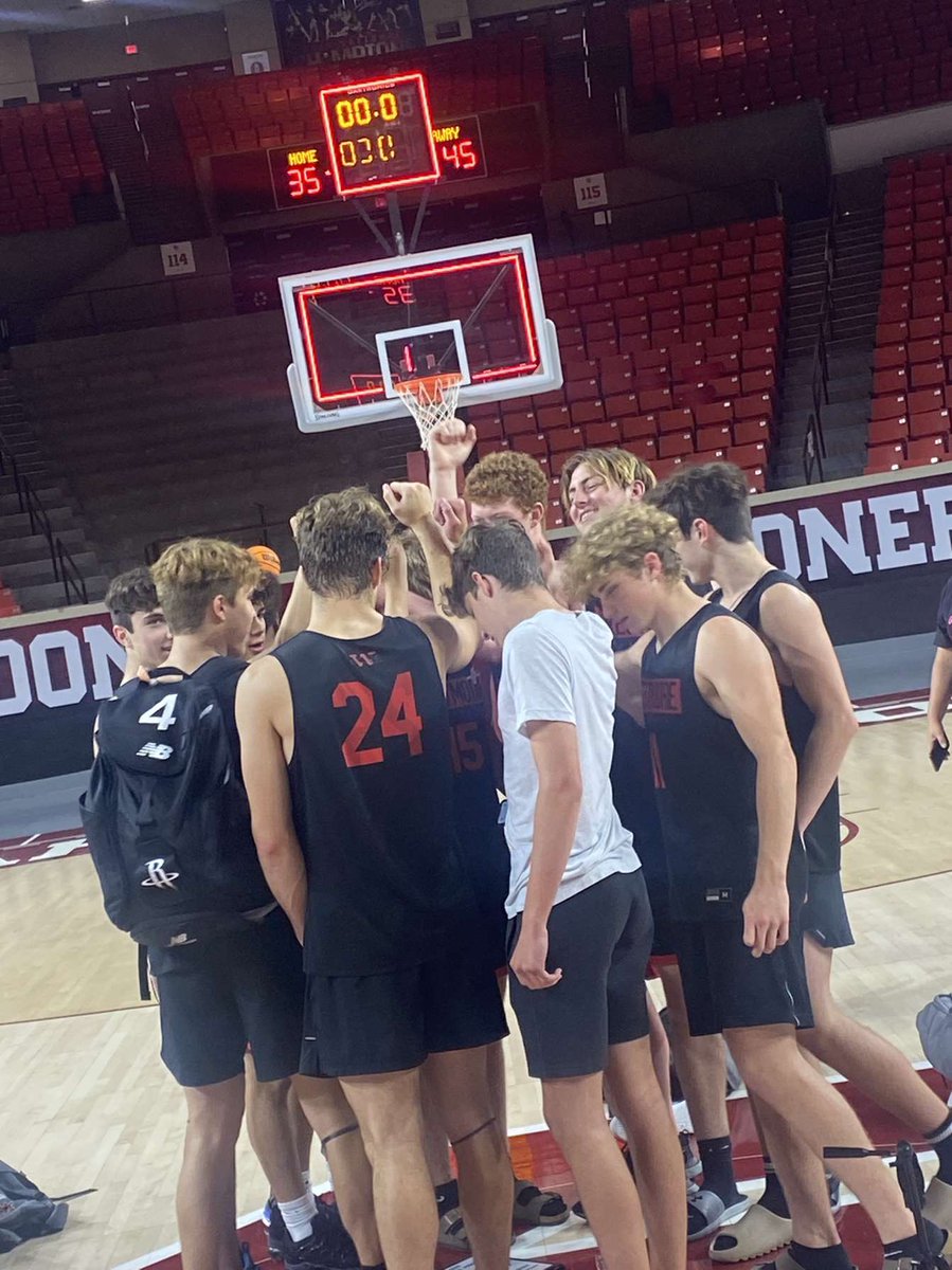 went 10-1 at the @OU_MBBall Porter Mosier Camp and came away 6A Large Varsity Champions! @Millwee32 @whsjagathletics