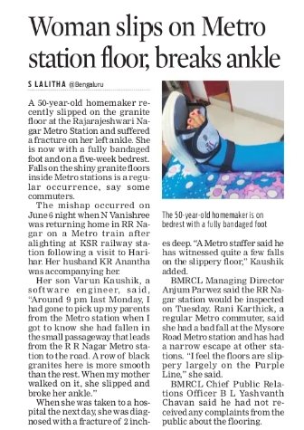 Lolita_TNIE's tweet photo. Bengaluru Metro commuter slips on granite flooring &amp; breaks her ankle @ RR Nagar stn. 50-yr-old Vanishree is on 5-week bed rest with bandaged foot. Some commuters say flooring acr stns is slippery &amp; they had falls. Pic in thread @XpressBengaluru @NewIndianXpress @varunkaushik18 https://t.co/ijScOl1u7N