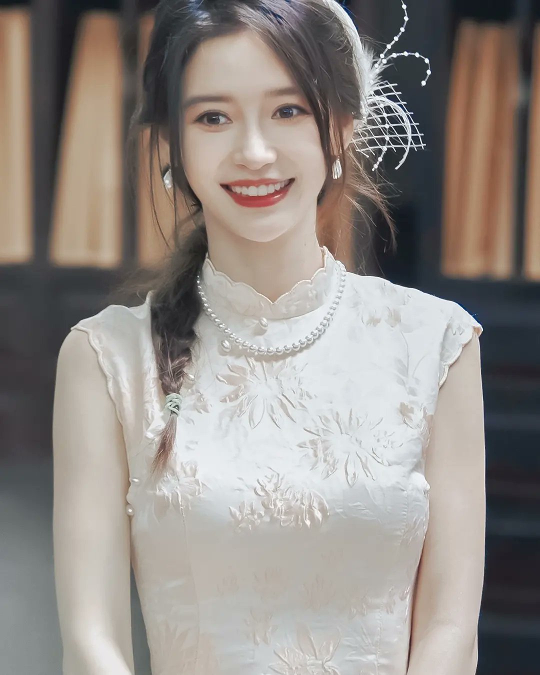 セール中…アンジェラ・ベイビー直筆サイン入り超 大型写真…Angela 楊穎 YESASIA: Love Angelababy Special Edition 写真集／ポスター