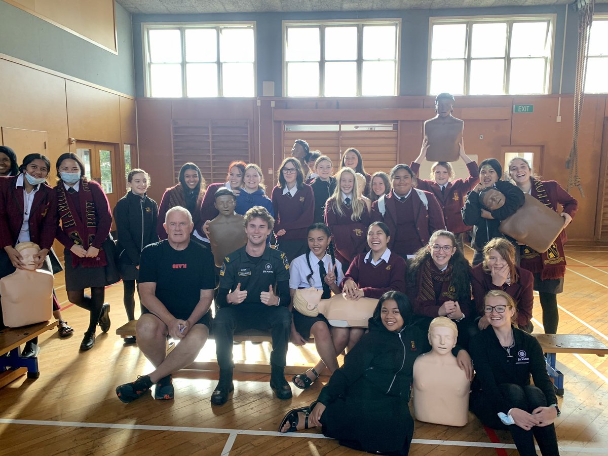 3StepsforLife's tweet image. We were excited to deliver our first 3 Steps for Life in High Schools programme to Hamilton Girls this week. 420 students now have the knowledge on how to save a life. 💛
 
Keen for a programme at your school? Reach out to our team by emailing ✉️ 3stepsforlife@stjohn.org.nz