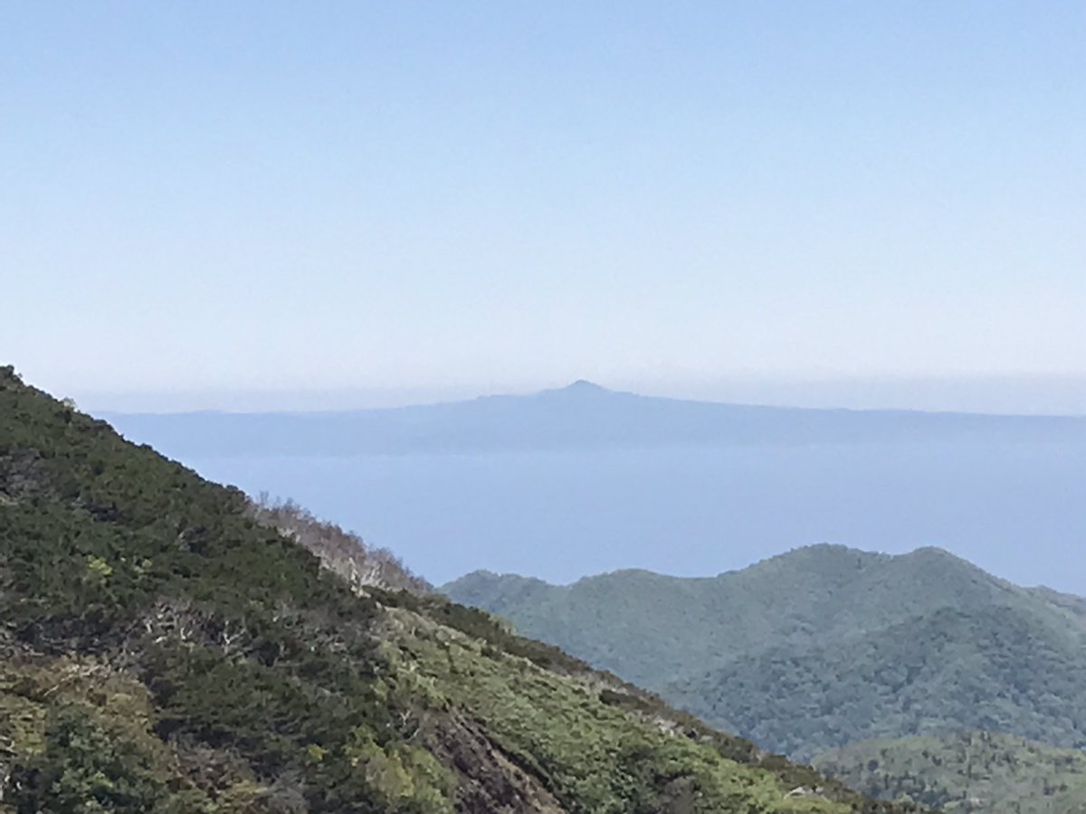 kenichi_yokoya's tweet image. 知床峠に来てます。
残念ながら連絡船は中止になりました。予約しなくてもガラガラみたいです。明日行って運行すれば乗るつもりです。
#キャンピングカー
#知床峠
#国後