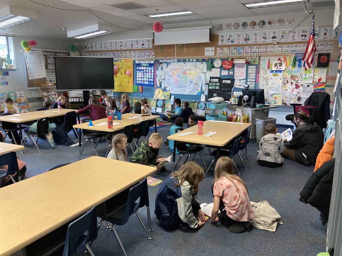 LisaOmath's tweet photo. Fun was had by all at the School wide Read In at Lowell. It was planned and organized by our student leadership team.  Great stories, laughs , treats, introductions and stories. Love our Leopards!! https://t.co/UeBIBA3qev
