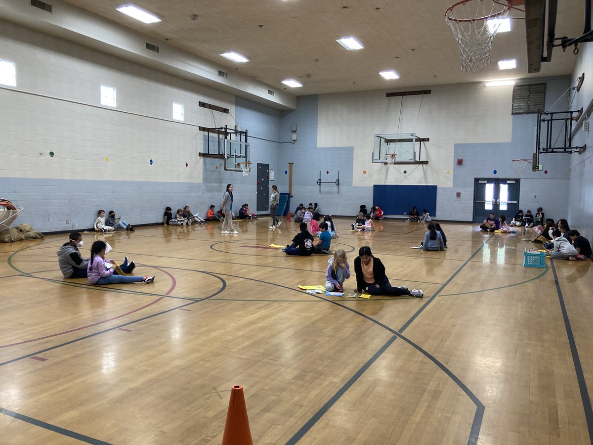 LisaOmath's tweet photo. Fun was had by all at the School wide Read In at Lowell. It was planned and organized by our student leadership team.  Great stories, laughs , treats, introductions and stories. Love our Leopards!! https://t.co/UeBIBA3qev