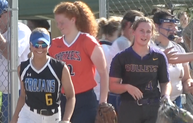 Channel1450com's tweet photo. Area Edges CS8 In Senior Softball All Star Game https://t.co/euBLDbPLKm https://t.co/2NK5iOlkNE