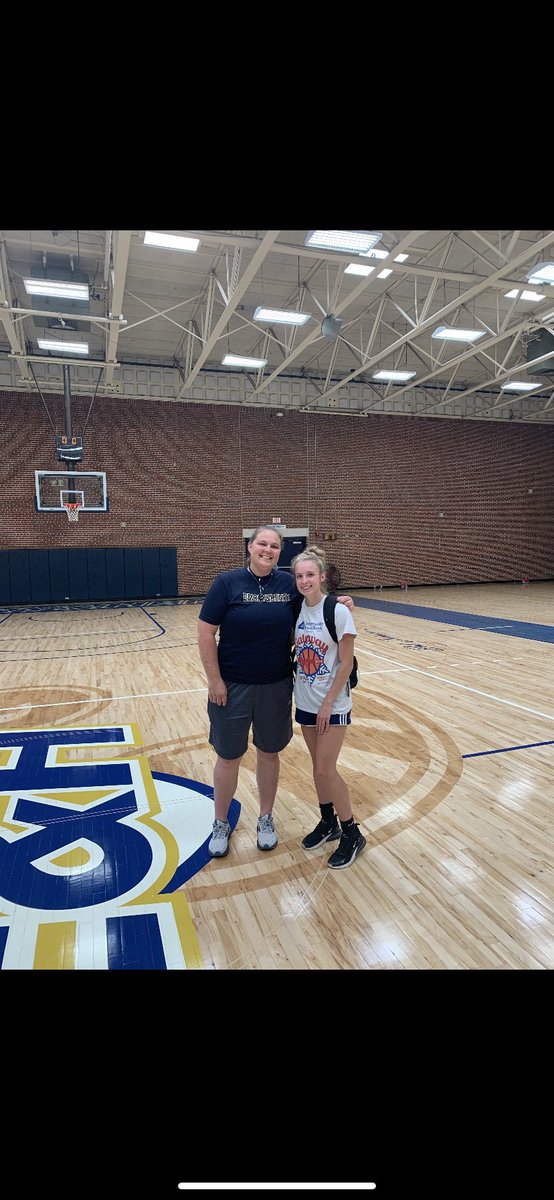 Taylorjayden11's tweet photo. Had a blast at the @EHCWBB camp today! Thank you so much for having me!!
@coach_quita_ @_tdjohnston 
#gowasps https://t.co/aHjmuafZSd