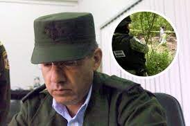 epigmenioibarra's tweet photo. Guerra en México
2007
Tras cometer fraude electoral, Felipe Calderón simuló una "guerra" al narco y lanzó el ejército a las calles para "exterminar al enemigo". Se multiplicaron la violencia y los asesinatos; se fortaleció al crimen organizado. Un baño de sangre cubrió al país. https://t.co/oaCcyIb9AB