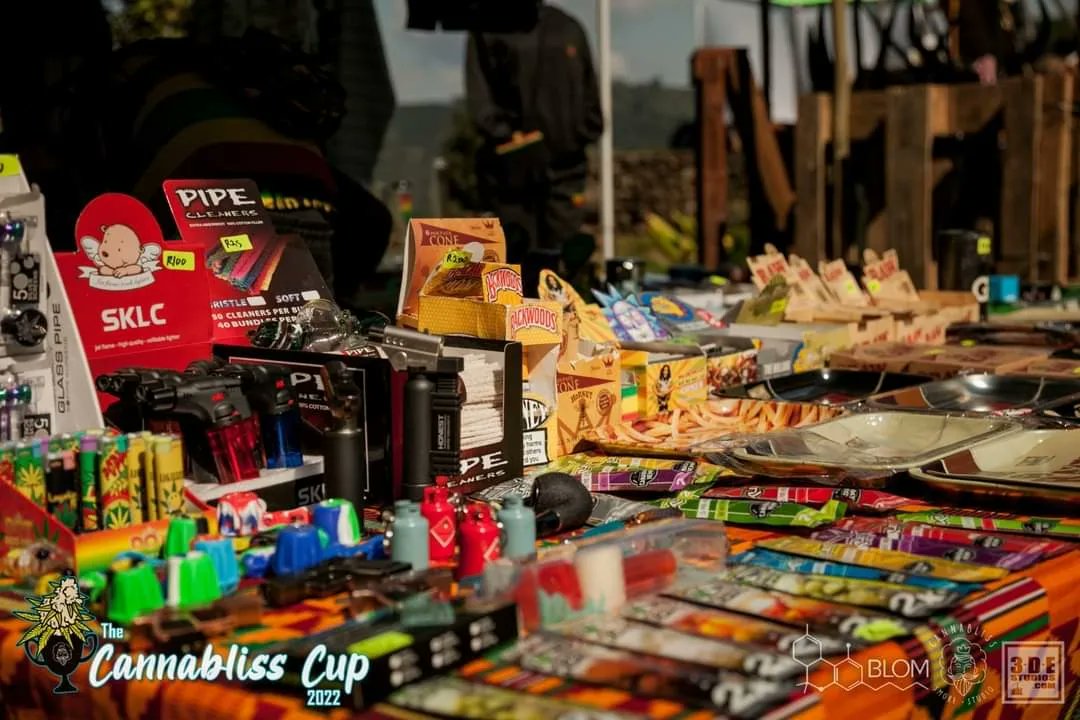 PyramidSmokey's tweet image. Saturdaze with Herb people in Limpopo #SmokeyPyramid