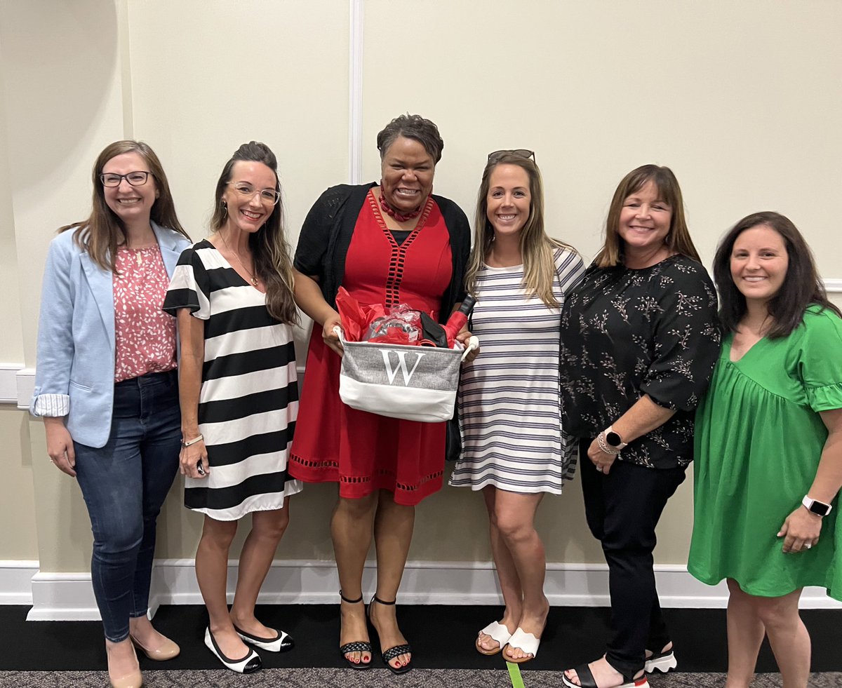 makishawilliams's tweet photo. Words cannot express my experience tonight! I am super excited about my new journey as the principal of Woodland Elementary School. Thank you to my new Woodland Family members who welcomed me to WES this evening. @PCE_HCS I will Iove you FOREVER!!! https://t.co/6AGCDmoxco