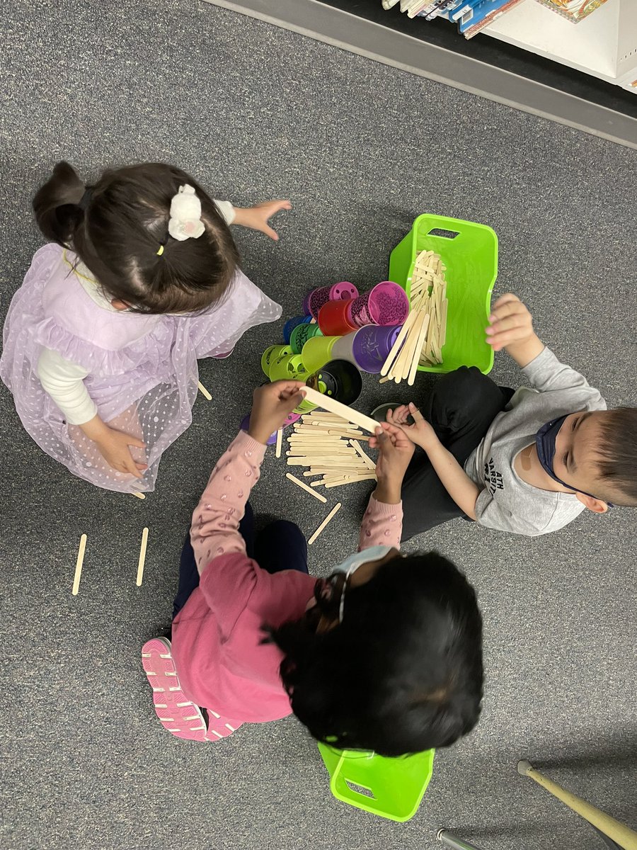 MsZmukic's tweet photo. After reading “The Most Magnificent Thing” by @ashleyspires the K’s in Div. 23&24 were challenged to use their creative thinking to make the tallest towers out of miscellaneous objects. #corecompetency #burnabylearns https://t.co/uh2Nkbi316