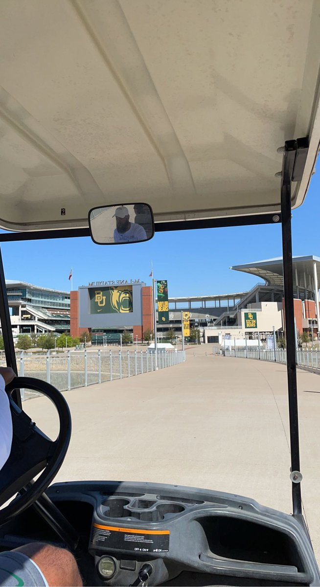 Thank you for having me down to Baylor again this weekend! Had a great time! <a href="/CoachDaveAranda/">Dave Aranda</a> <a href="/CoachRonRoberts/">Ron Roberts</a> @CoachOsborneBU <a href="/CoachJoeLudwig/">Joe Ludwig</a>