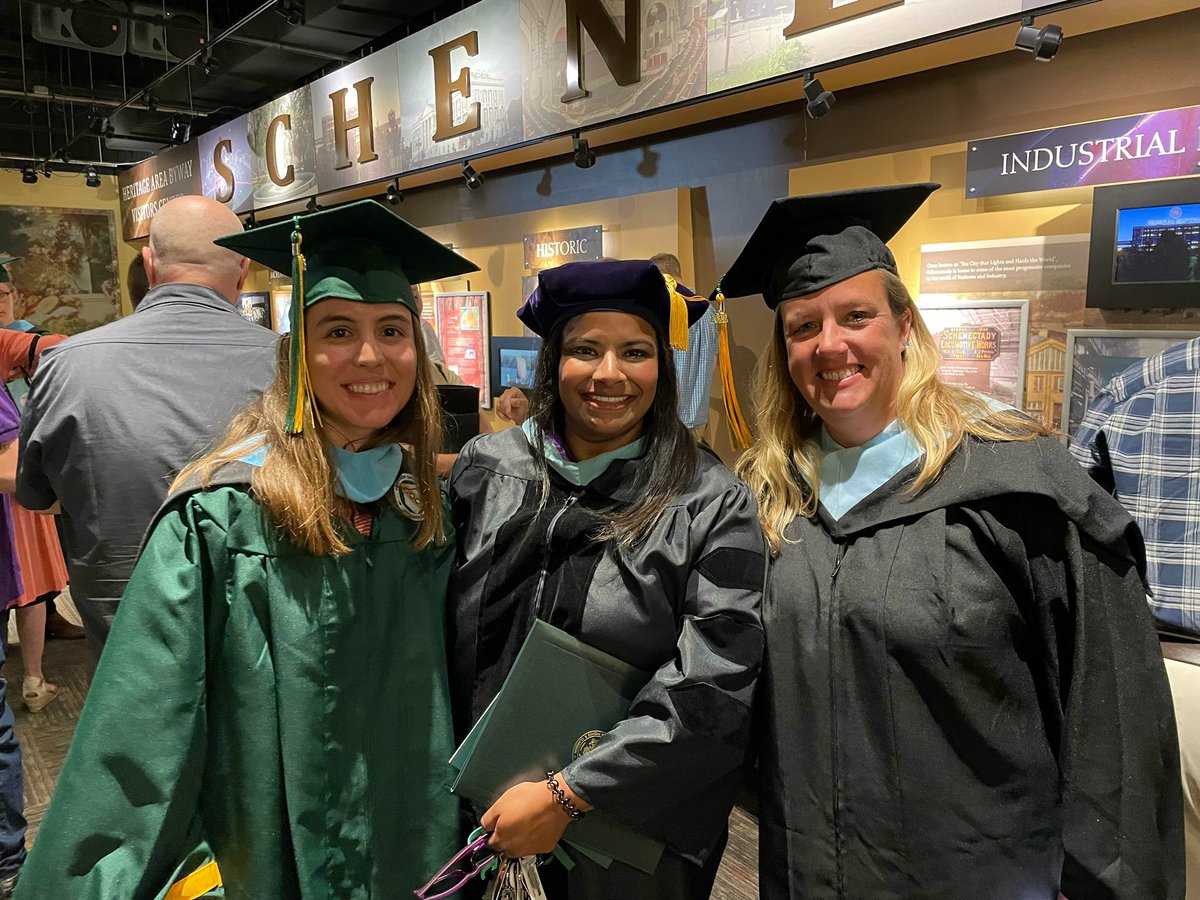 👏👏👏 Congratulations to our 2022 MAT Noyce scholars! Be proud of everything you've accomplished! 🎓🤩
 #STEMEd #clarksonuniversity #noyce #nsf