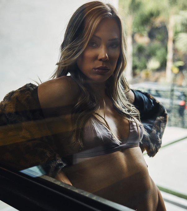 What doesn&rsquo;t kill me better run. 🤎   https://t.co/1No3n4RCTE 🔪 https://t.co/xtdZpgzaVM