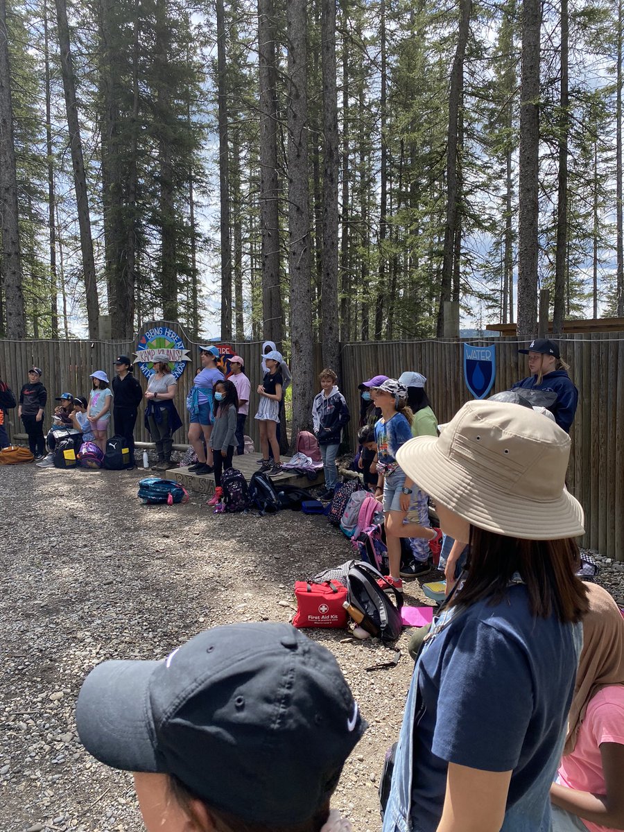 DebDunham16's tweet photo. Enjoying our time at Outdoor School. Thanks to the staff at Kamp Kiwanis for such a wonderful learning experience. ❤️@BelParkCBE https://t.co/UnOww7ZV8X