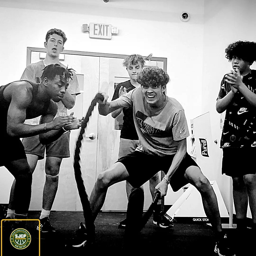 BoysSjcp's tweet photo. 🏀🏋🏾‍♂️💪🏿

#WTD https://t.co/Ec7wpkTgom