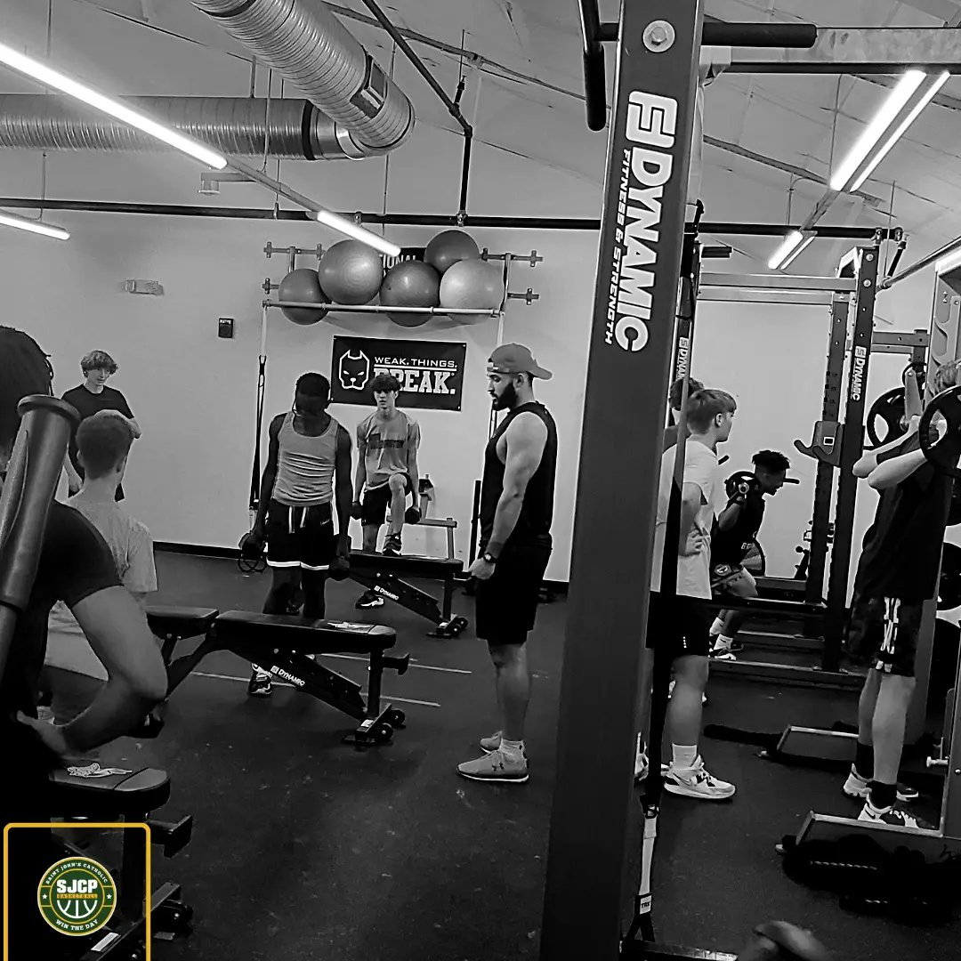 BoysSjcp's tweet photo. 🏀🏋🏾‍♂️💪🏿

#WTD https://t.co/Ec7wpkTgom