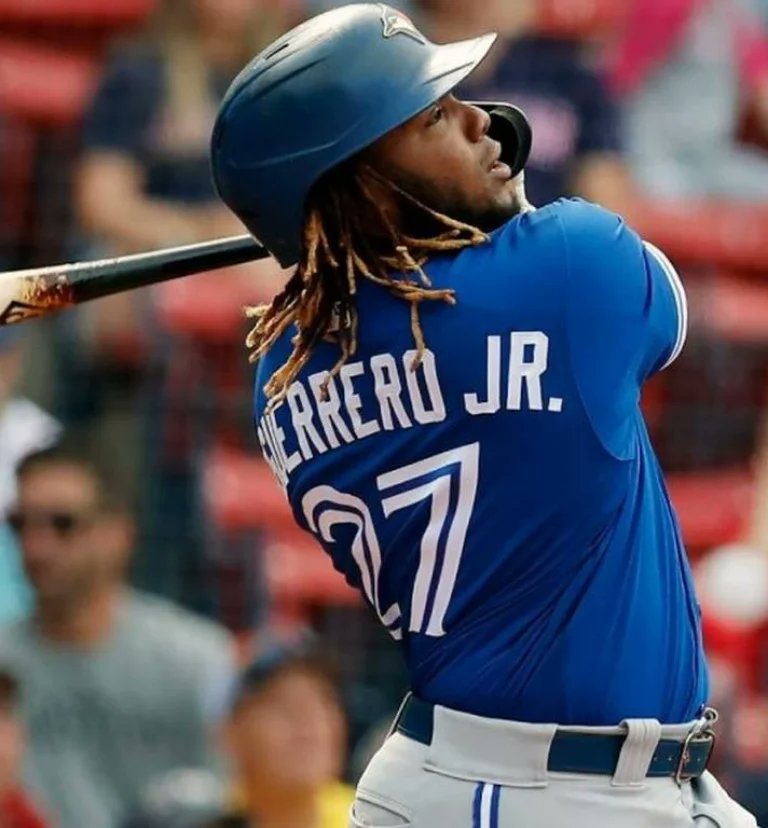 hgomez27's tweet photo. Like father like son!

- Vladimir Guerrero Jr. has 87 home runs and a OBP .363 in his first 403 MLB career games.

- Vladimir Guerrero Sr. had 87 home runs and a OBP .363 in his first 403 MLB career games. https://t.co/MJuUvfBQwp
