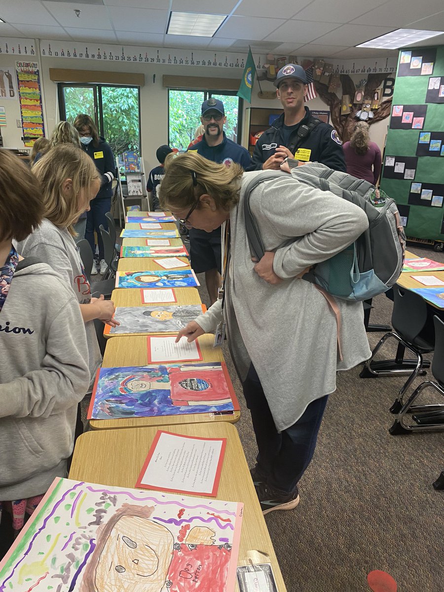 BlackLakeElem's tweet photo. Art walk in one of our 3rd grade classes… so much creativity. #BobcatPride https://t.co/m9rJU0fdjK