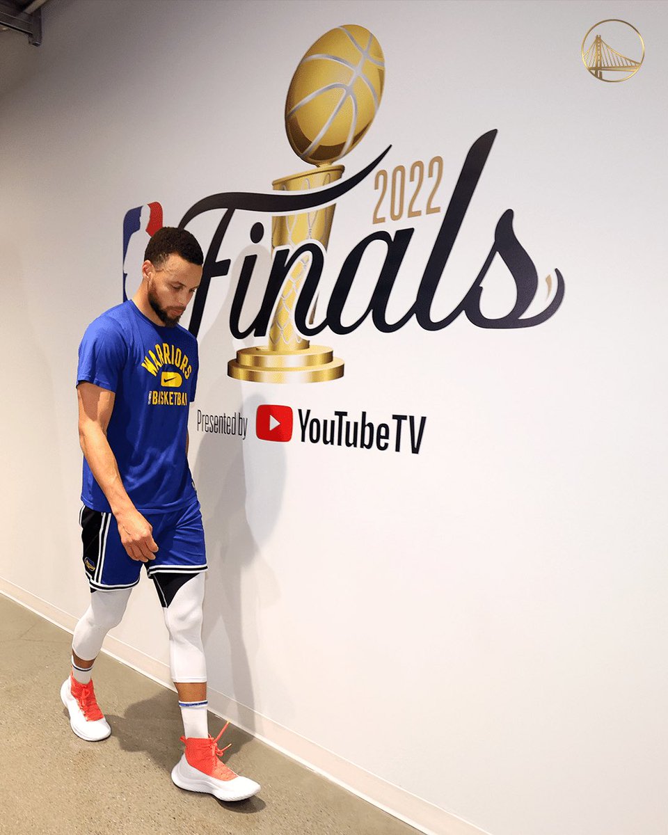 stephitupcurry's tweet photo. Finals with @StephenCurry30 
📸: @warriors 
#stephgonnasteph #playoffs #nba #finals #stephencurry #gameday #legend #historymaker #warriors https://t.co/gC5BbTad0H