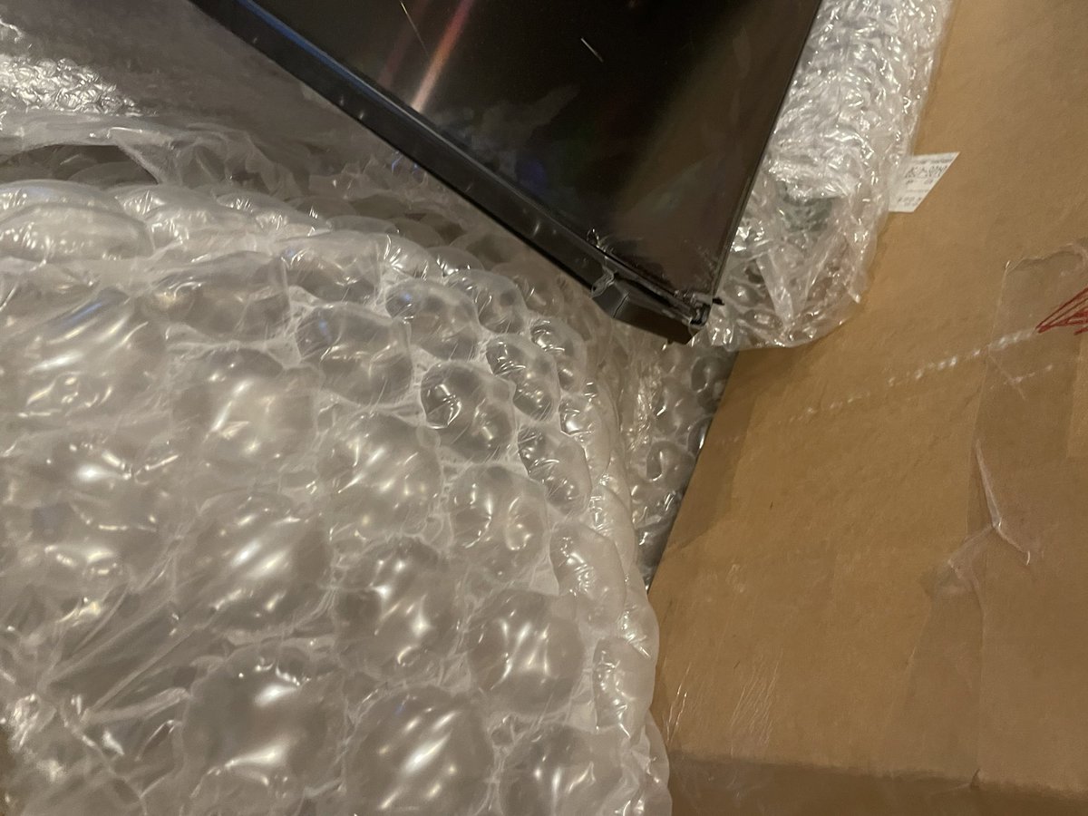 jinal1211's tweet photo. FedEx has the audacity to deny a claim for my broken TV that they insured themselves for $1000 when I got it shipped. Acc to @FedEx packaging was not right, if so why insure it and if you did you should have repacked it to meet the packing standards. @FedExHelp @FedexUSA https://t.co/53c4xwaLgx
