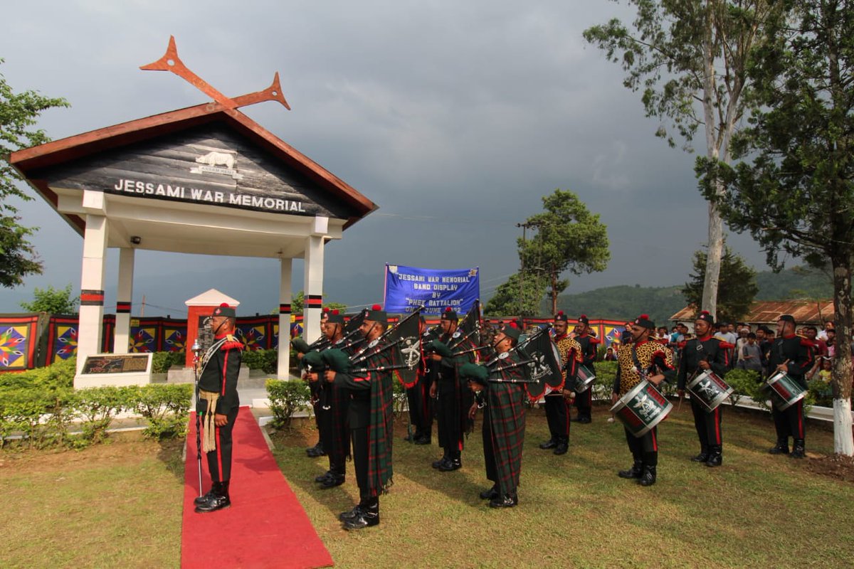 official_dgar's tweet photo. ASSAM RIFLES ORGANISES PIPE BAND DISPLAY
Phek &amp; Kiphire Battalions of #AssamRifles, on 11 June, organised a #PipeBandDisplay under the theme #AzadiKaAmritMahotsav at Jessami War Memorial, Ukhrul District, Manipur and Public Ground, Kiphire District, Nagaland. @adgpi @HMOIndia https://t.co/sVXXo0u2Ig