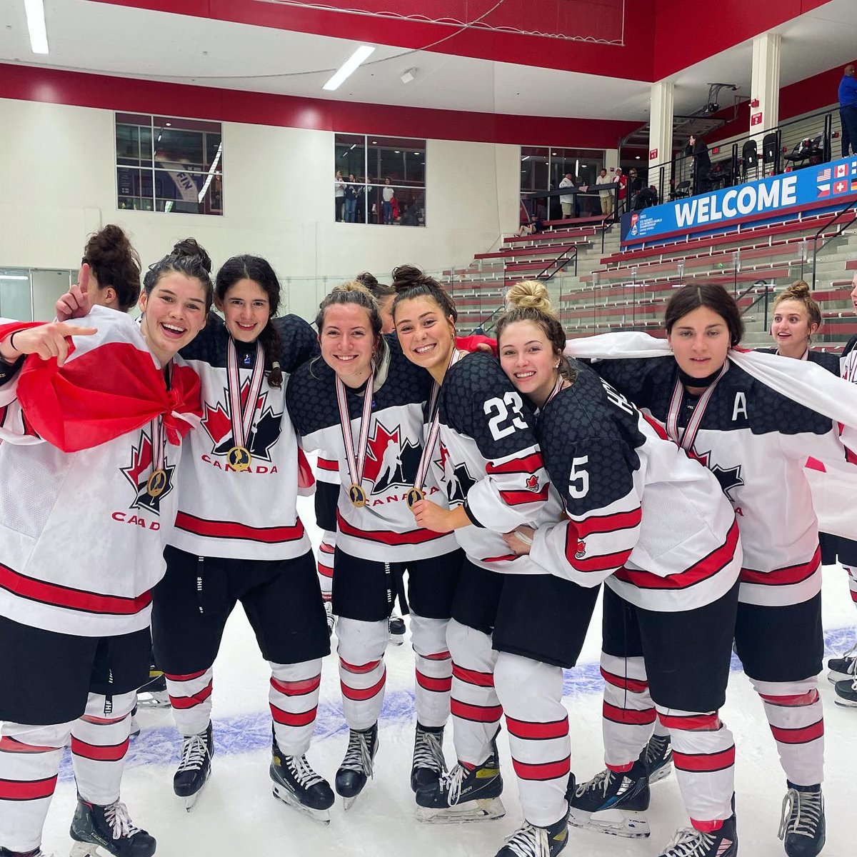 The sights from the CHAMPIONS 🤩 <a href="/HockeyCanada/">Hockey Canada</a> #u18worlds