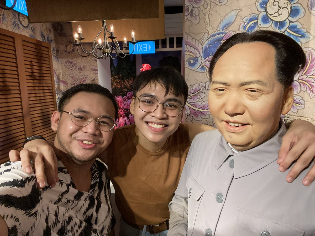 It's ME stupid I was in Madame Tussauds and Mao is a wax figure!!!!

Get a life Raissa!!!!!