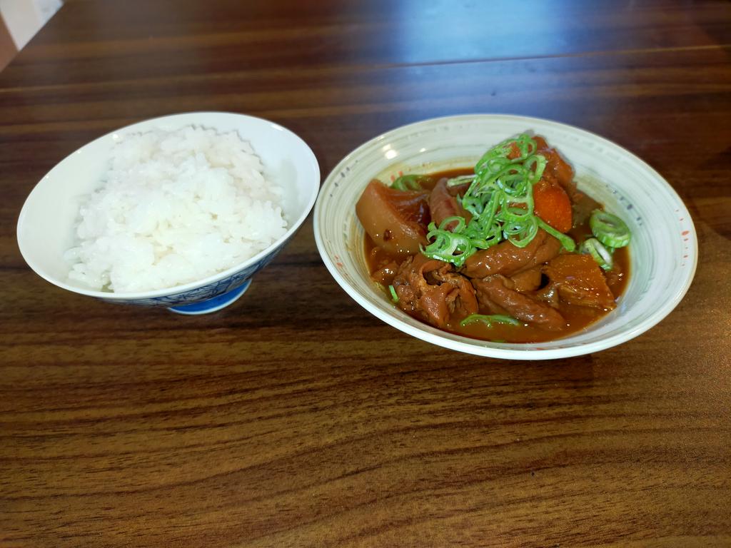 himawari_try's tweet photo. 久しぶりに作りたくなった
🟨土手煮
我が愛知県のお決まり‼️赤味噌を甘辛く味付けたらコトコト煮込んでホルモンをトロトロに仕上げます😉
職場でも人気なので1.5㌔分作ってお裾分け😁✌️
子供達には土手丼が大人気でした😋
#パパママ料理部
#愛知県 https://t.co/w9nbXFnW3f