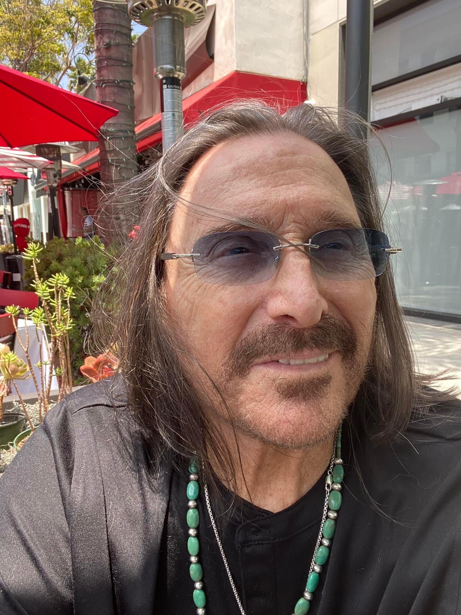 How can he be 80?

HAPPY BIRTHDAY! Chuck Negron (Three Dog Night) (80) 
