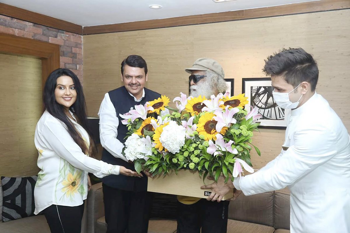 Devendra Fadnavis tweet media