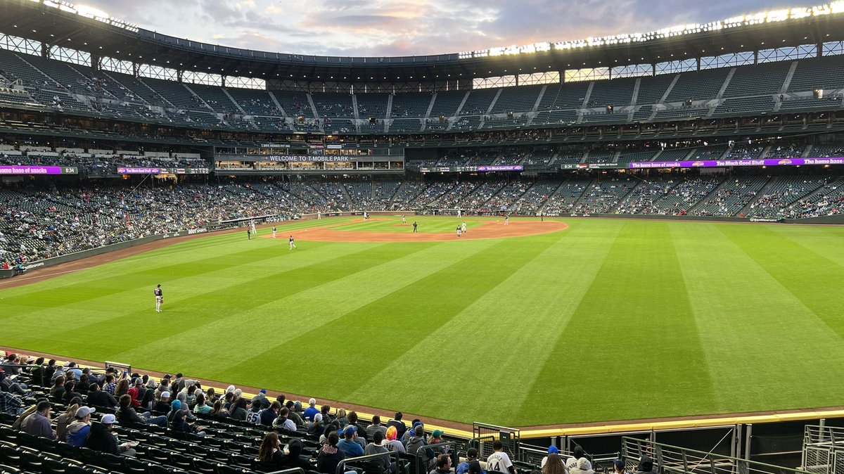 Jay Tust tweet media