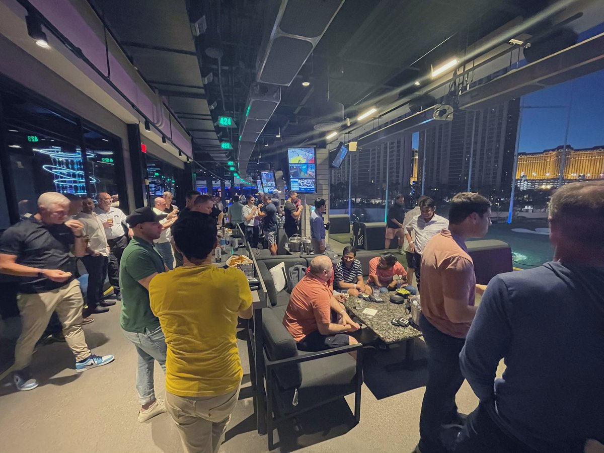 immuta's tweet photo. What a night — great people, great conversations, and some fun at @Topgolf! #SnowflakeSummit https://t.co/qnioJmzZlg