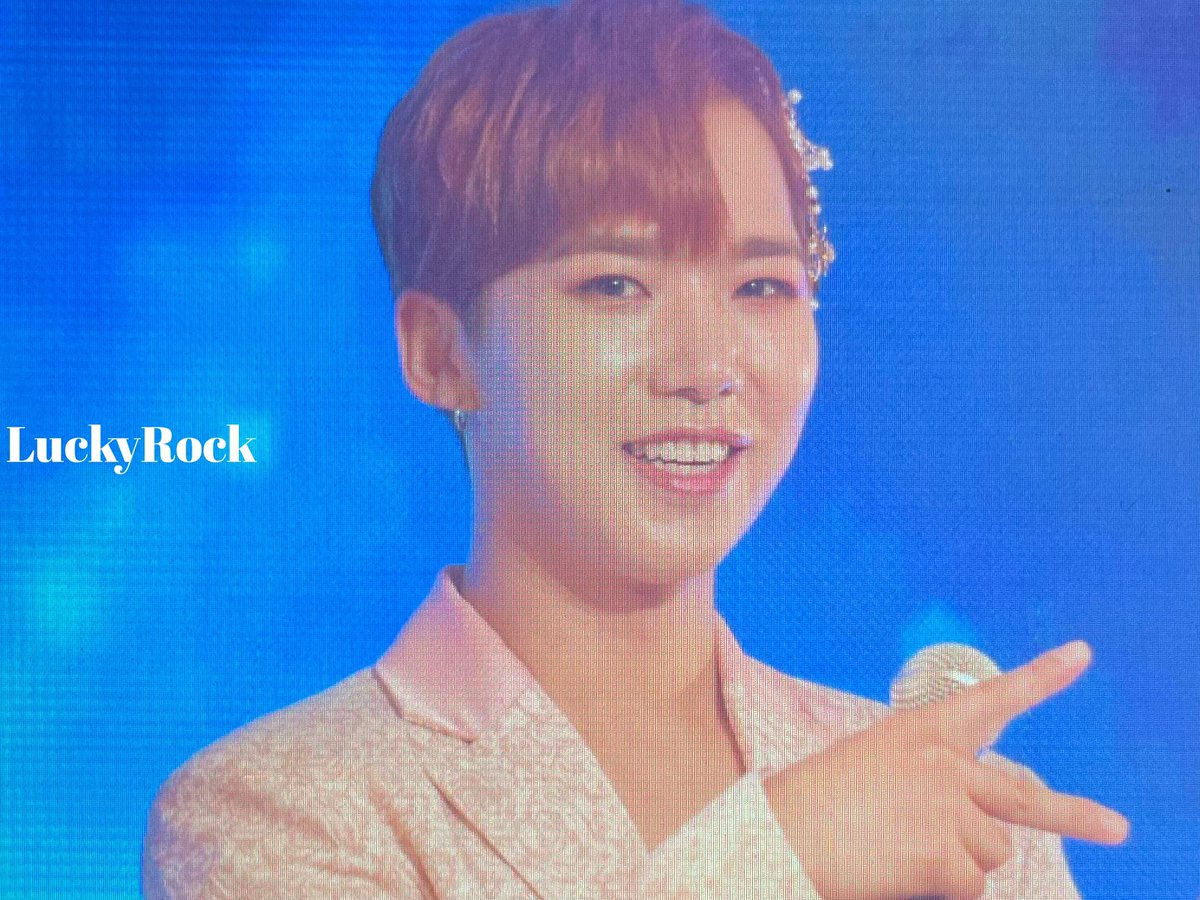 Lucky__Rock's tweet photo. 220612 1st FAN MEETING 팬미팅
#FAVE1 #록현 #종환 #혁진 #ロッキョン #ジョンファン #ヒョクジン #zombie 
@FAVE1_official @gusdl210 https://t.co/z59hU2AI6X