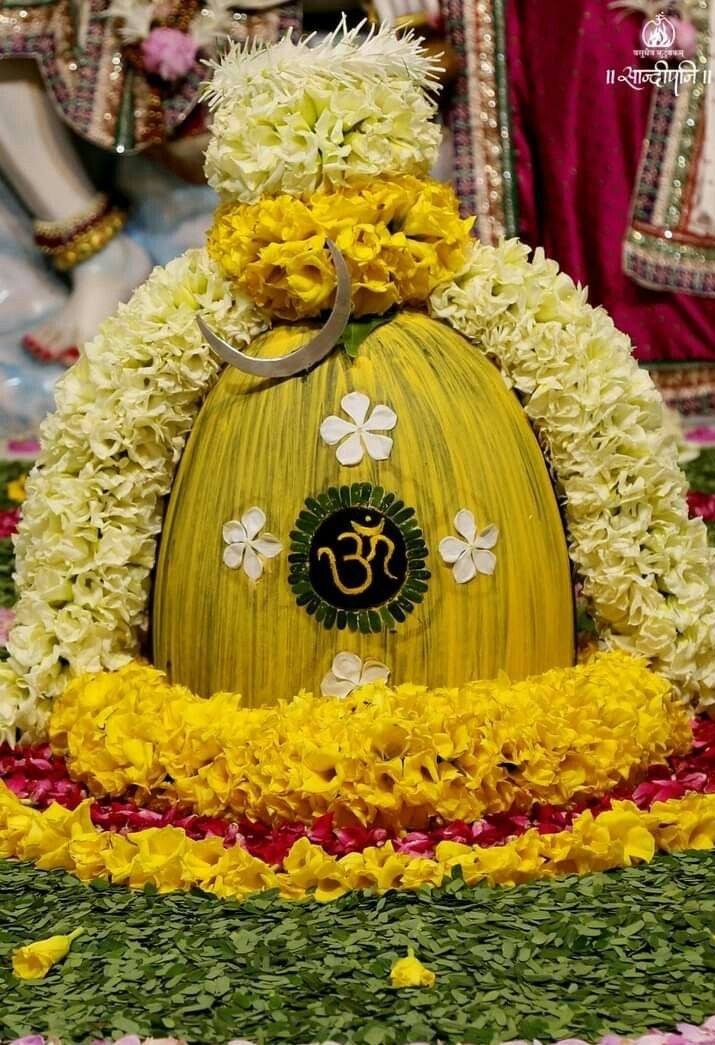 SandipSingh07's tweet photo. ट्विटर पर उपस्थित नीलकंठ जी के चाहनेवालों को हर हर महादेव #shivji
#mahakaal
#shivlinga https://t.co/mhkXH36ThH