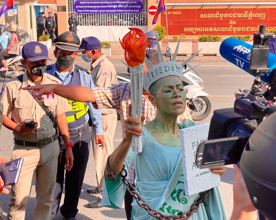 We are deeply troubled by today’s verdict against Seng Theary. Freedom of expression and association, and tolerance of dissenting views, are vital components of democracy. We call on Cambodian authorities to release her and other human rights activists from unjust imprisonment.