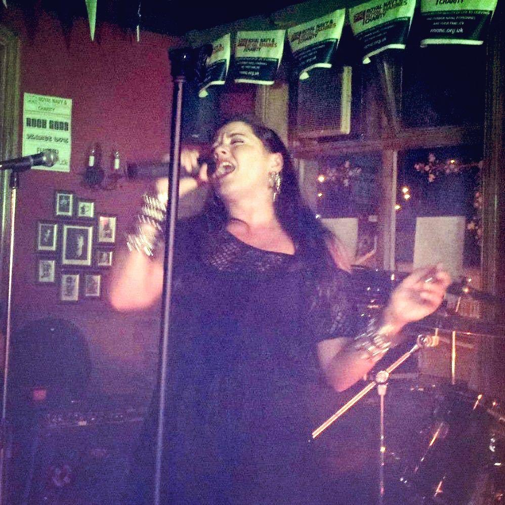 HadleysComment's tweet photo. Happy #LizDay everyone! Today in my younger sister Elizabeth’s Birthday. She left us just over a year ago, but lives on ferociously in our hearts. This kindest, most caring person you could ever meet. I can hear you singing Litl’ Sis!! https://t.co/PefwpwgOR7
