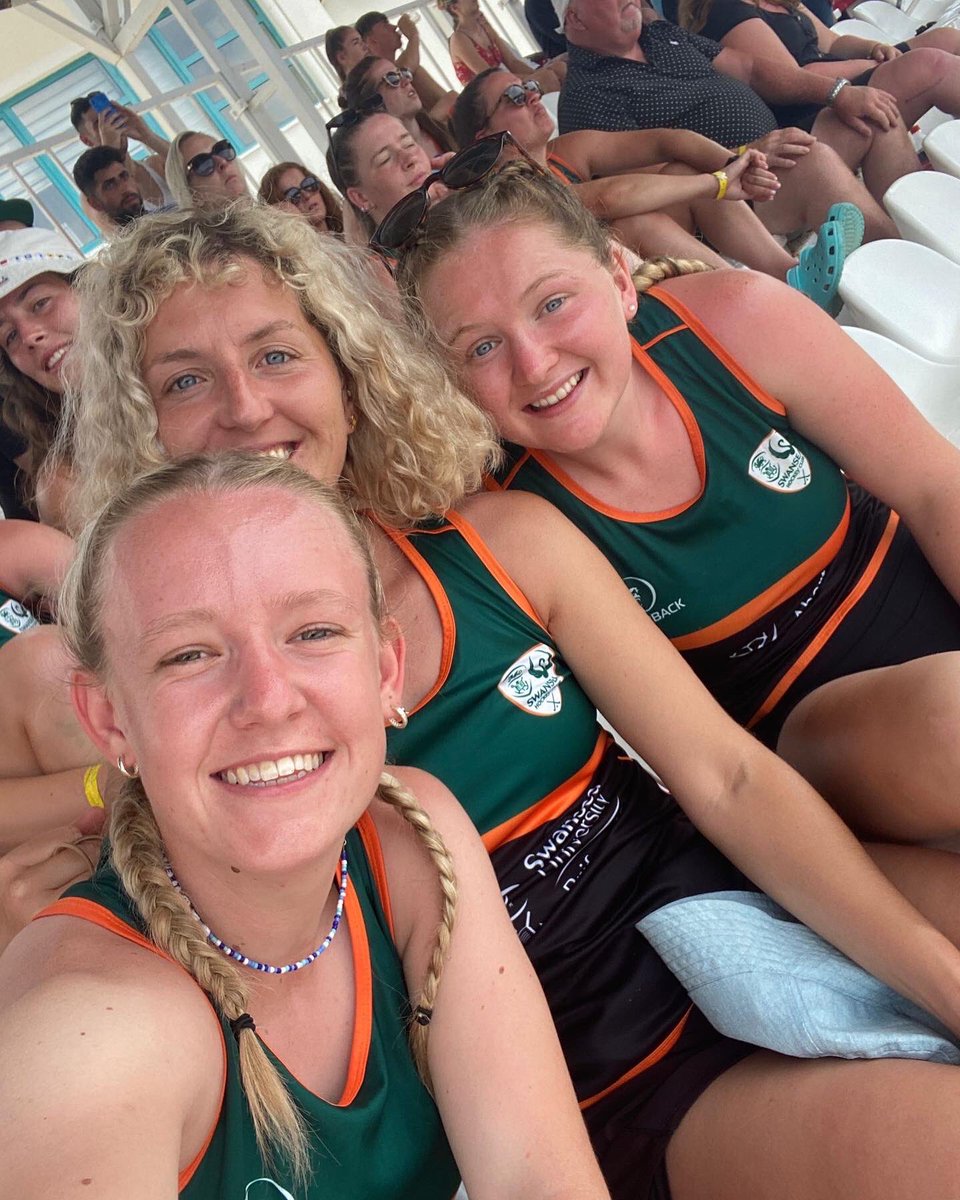 WoodBeth7's tweet photo. Europeans 2022 with @SwanseaHC 
🏆 Promotion Secured 
🏅 Top Goal Scorer 

@Y1Hockey https://t.co/H7QOlFW1g9