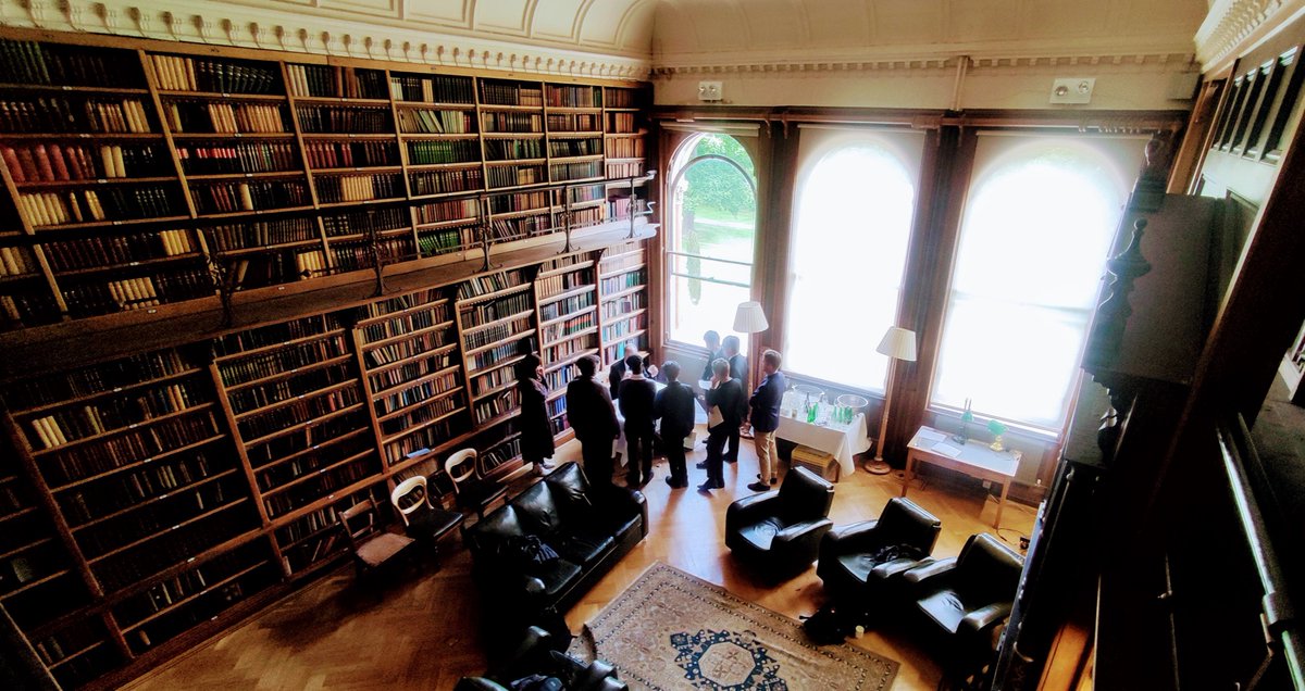 Yesterday some of our Yr10 Portuguese students received the Foreign Language Leaders Award at <a href="/DulwichCollege/">Dulwich College</a> to recognise their work on the programme which has run since January! #languages #leaders #MFL